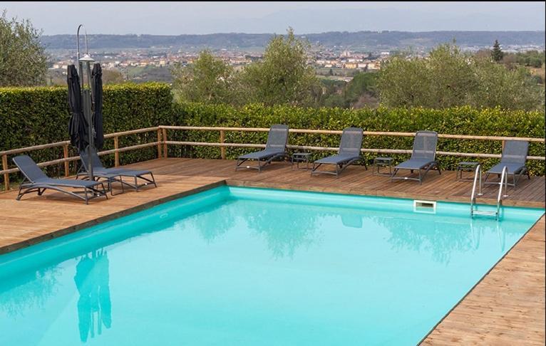 Residence Montevecchio Montopoli in Val dʼArno エクステリア 写真